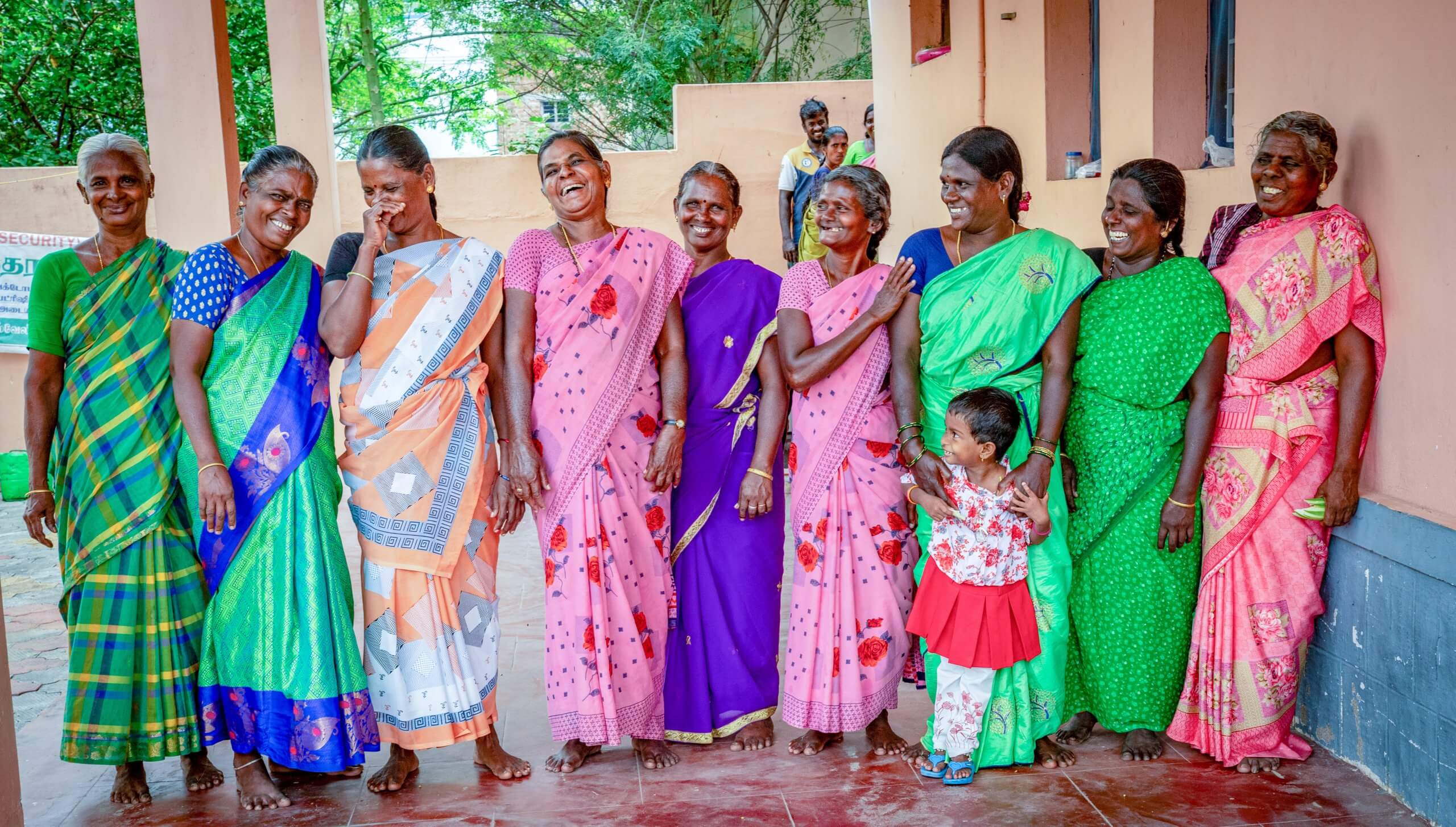 Bild på kvinnogrupp - en av Women's Collectives kvinnogrupper har möte i Tamil Nadu, Indien